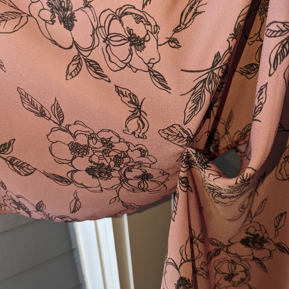 Kimono Style Wrap, Open Front, Mauve w/Black Floral Print, Size S/M. EUC - Picture 4 of 9